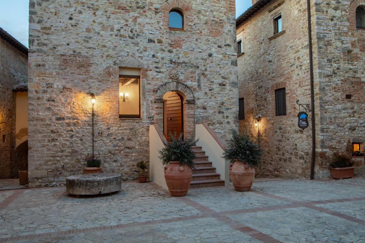Borgo Petroro Hotell Todi Exteriör bild